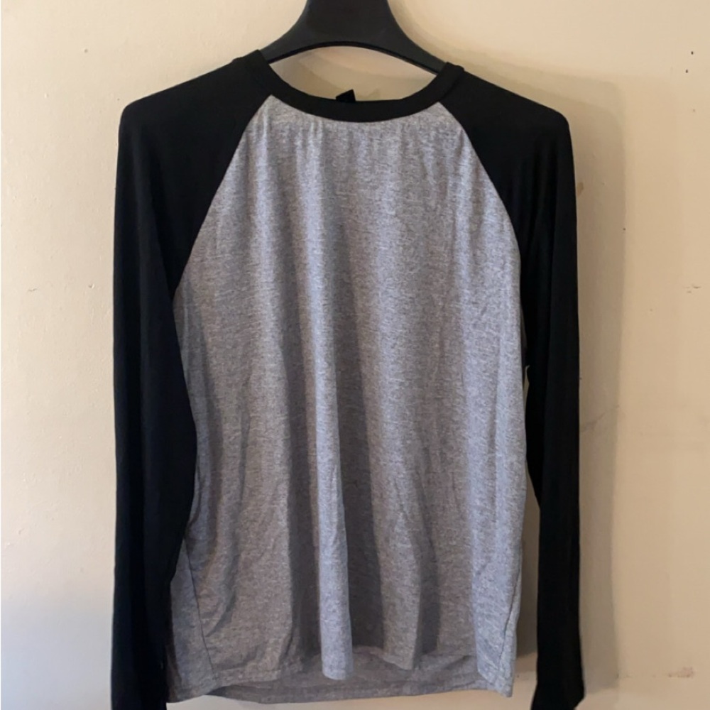 Black and Gray Women's Long Sleeve Top